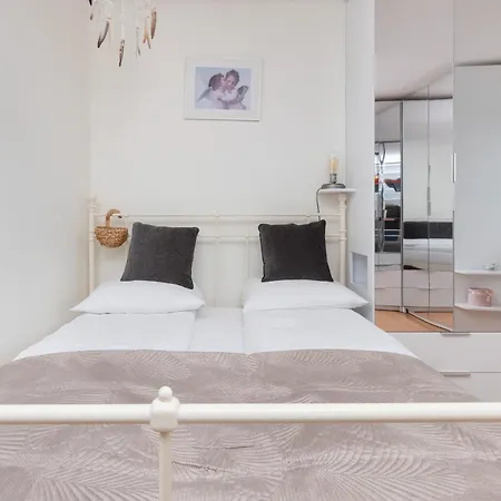 Elegant Kielecka In By Renters Appartamento *