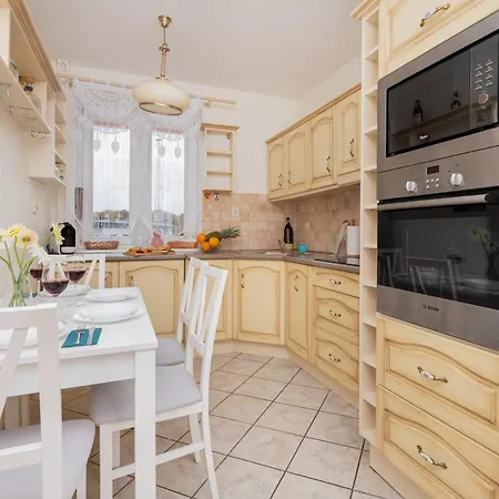 Elegant Kielecka In By Renters Appartamento